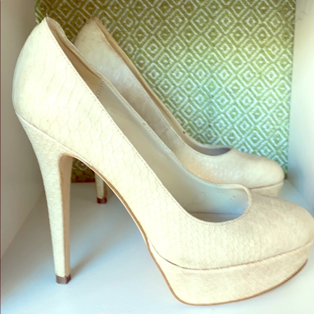 NWT nude Aldo heels size 6.5